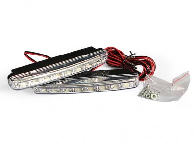 LED lámpa (nappali fény) 12V fehér (8 LED)